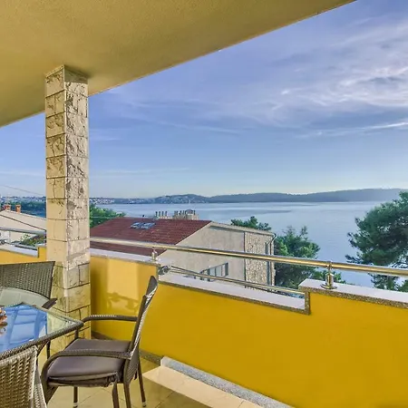 Penava * Trogir